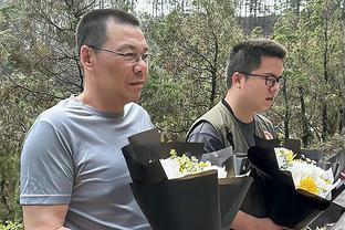Lý Dật Nam: Hồ Kim Thu mang bệnh đánh xong ở Thượng Hải&gần đây sức khỏe càng ngày càng suy yếu trong nghĩa vụ quân sự, anh ấy giống Liên nhất